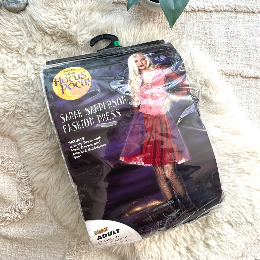 Sarah Sanderson Hocus Pocus Halloween Costume with Cape